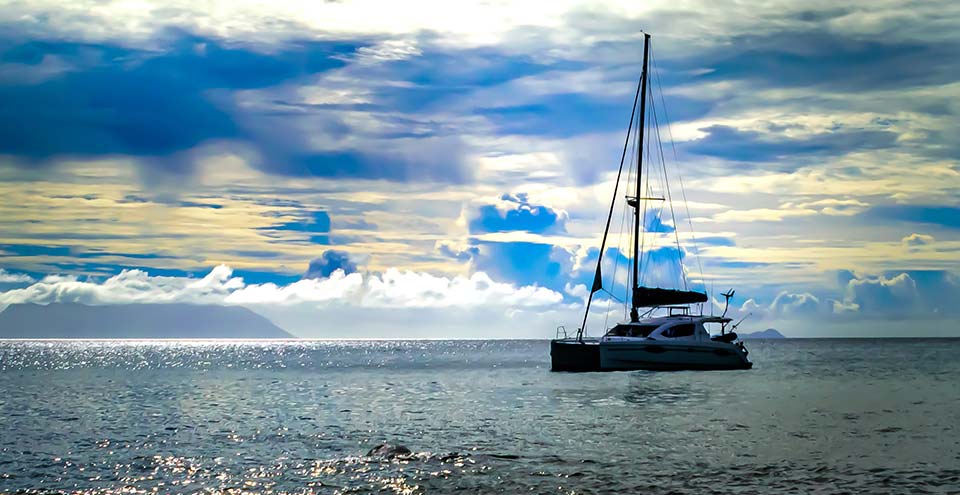 Vertikale Windkraftanlage für Boot und Meer - ElvWiS II ALUMINIUM